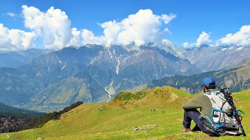 शिमला से सिर्फ 16 KM दूर बसा है एक छुपा हुआ हिल स्टेशन, जहां जाकर भूल जाएंगे स्विट्ज़रलैंड!