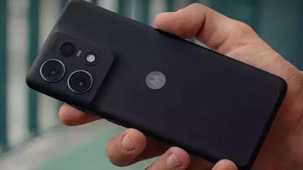 Motorola ने लॉन्च किए 6720mAh बैटरी और 12GB रैम वाले रग्ड स्मार्टफोन – न टूटेंगे, न पानी से डरेंगे!