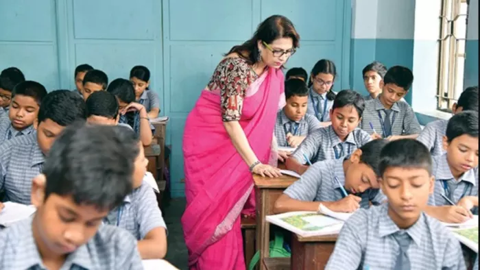 Bihar School Alert: सरकारी स्कूल के टीचर्स अब नहीं पढ़ा सकेंगे ट्यूशन, सख्त आदेश जारी