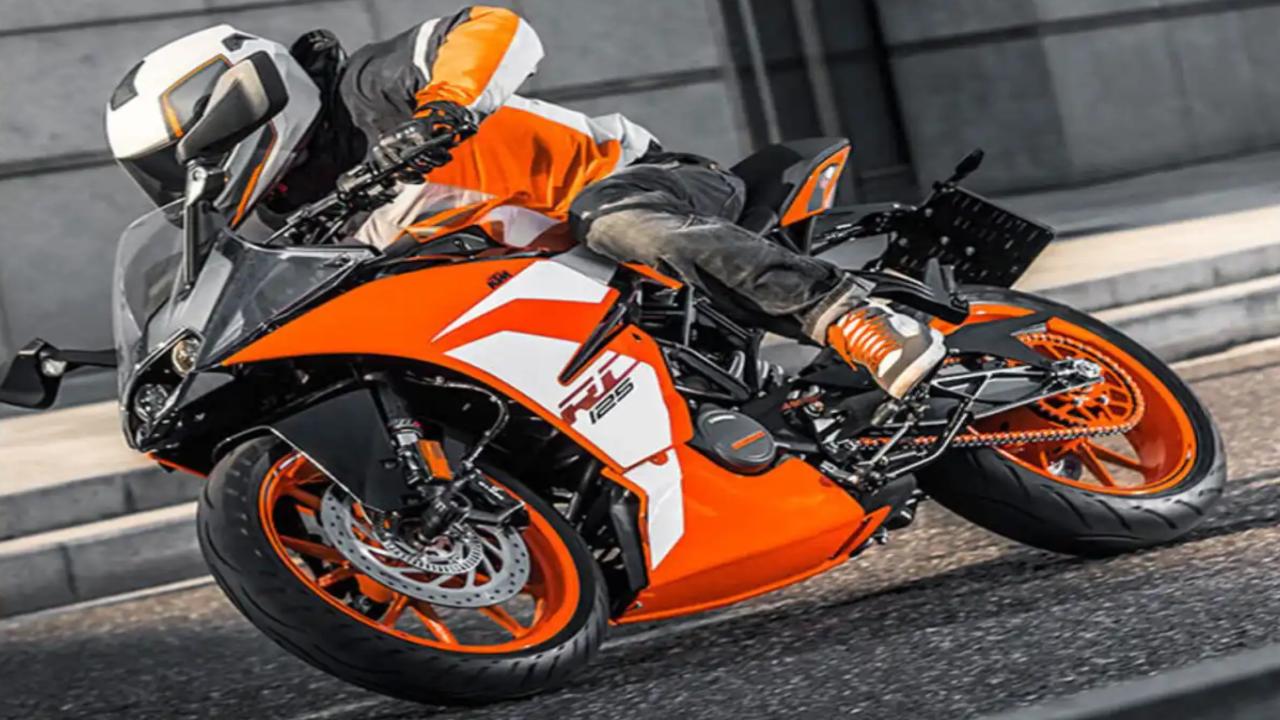KTM की धांसू बाइक अब हुई महंगी! नई कीमत जानकर रह जाएंगे हैरान