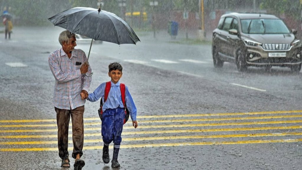 Monsoon Update 2025: केरल में समय से पहले दस्तक देगा मानसून, IMD ने जारी की बड़ी जानकारी