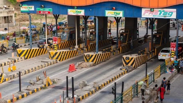 अब दूरी के हिसाब से देना होगा टोल टैक्स! सरकार ला रही नई टोल नीति – जानिए क्या बदलेगा आपके लिए