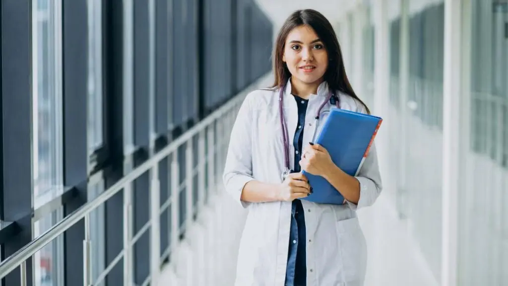 NIMHANS में MBBS सीट पाना है सपना? NEET कटऑफ, सीटें और फीस की पूरी डिटेल देखें