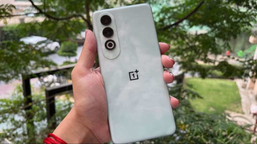 100W फास्ट चार्जिंग और 256GB स्टोरेज वाले OnePlus फोन की गिरी कीमत, मिल रही 2000 की बंपर छूट
