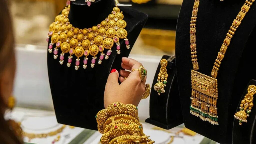 Gold Price Today: लाख के पार पहुंचा सोना, GST रिफॉर्म के ऐलान से बढ़े सोने के भाव
