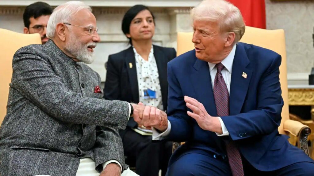 Trump Tariffs: भारत पर 50% टैक्स लगाने की धमकी, अमेरिकी अर्थशास्त्री ने BRICS को लेकर दिया अलर्ट
