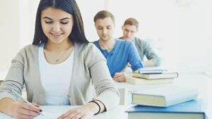 Open Book Exam: जहां किताबें साथ ले जाना है अलाउड! जानें क्यों है ये छात्रों के लिए फायदेमंद 6 Open Book Exam: जहां किताबें साथ ले जाना है अलाउड! जानें क्यों है ये छात्रों के लिए फायदेमंद