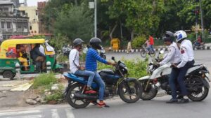 यूपी वालों खुशखबरी! खत्म हो जाएंगे गाड़ियों के चालान, जानें 4 आसान काम