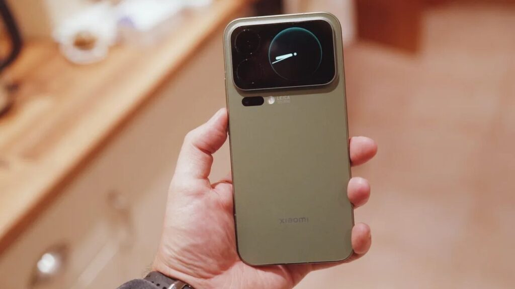 Xiaomi का लेटेस्ट फोन! iPhone को टक्कर देता सेकंड स्क्रीन फीचर, देखें