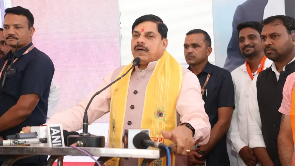 लाडली बहनों की बल्ले-बल्ले! खाते में आए ₹1250, अब CM ने कर दिया ₹3000 का बड़ा ऐलान