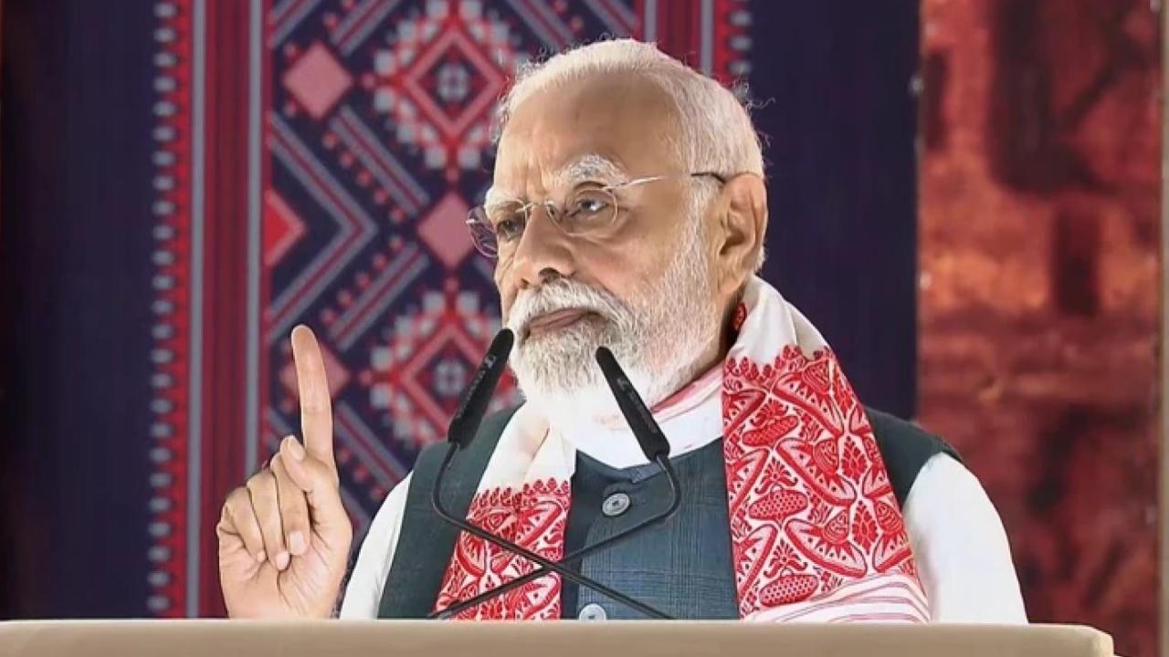 Assam Infiltrator Issue: PM मोदी ने कहा- घुसपैठियों का पता करेंगे, वापस भेजेंगे! असम में गरमाया मुद्दा