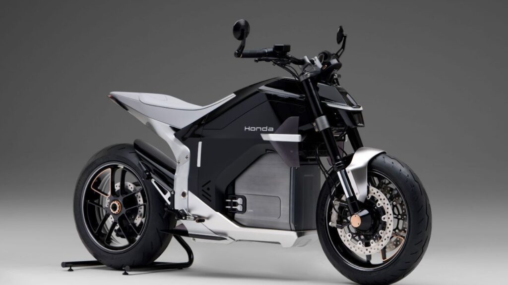 EV की दुनिया में तहलका! 600km रेंज वाली पहली इलेक्ट्रिक बाइक लॉन्च, मात्र 10 मिनट के चार्ज में चलेगी हफ्तों।