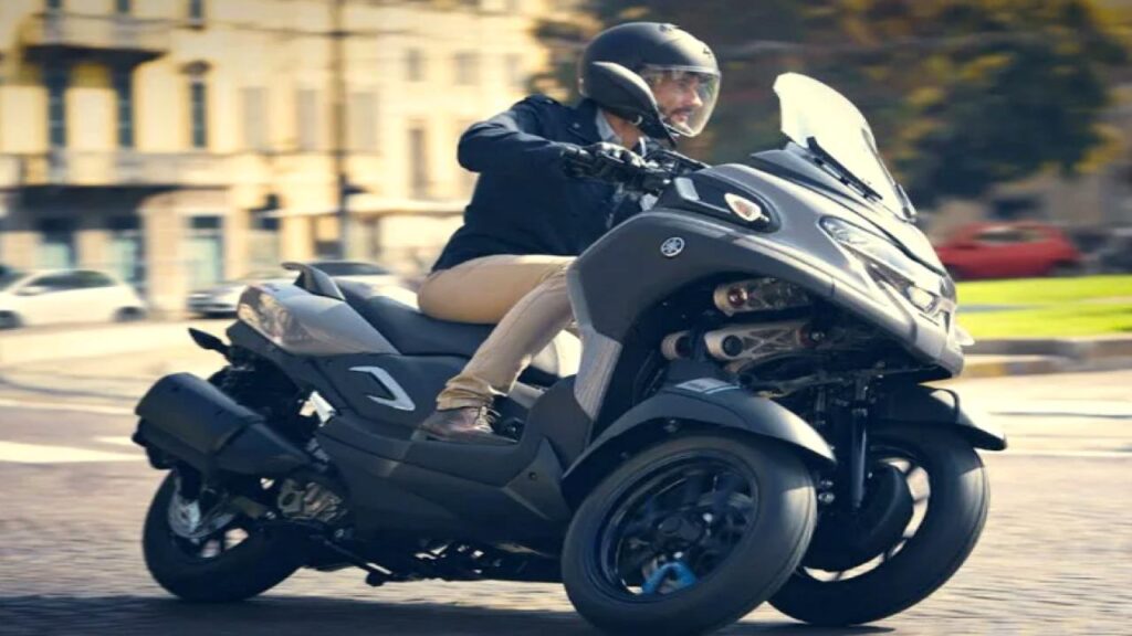 अब स्कूटर पर भी मिलेगी कार जैसी सेफ्टी! दुनिया का पहला एयरबैग वाला टू-व्हीलर लॉन्च, देखें फीचर्स 1 car like safety in a scooter this company has developed the worlds first airbag find out how it works